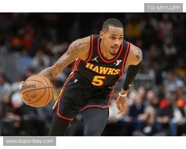 德章泰·穆雷与特雷·杨搭档后为老鹰后场带来多变打法 德章泰·穆雷与特雷·杨搭档后为老鹰后场带来多变打法